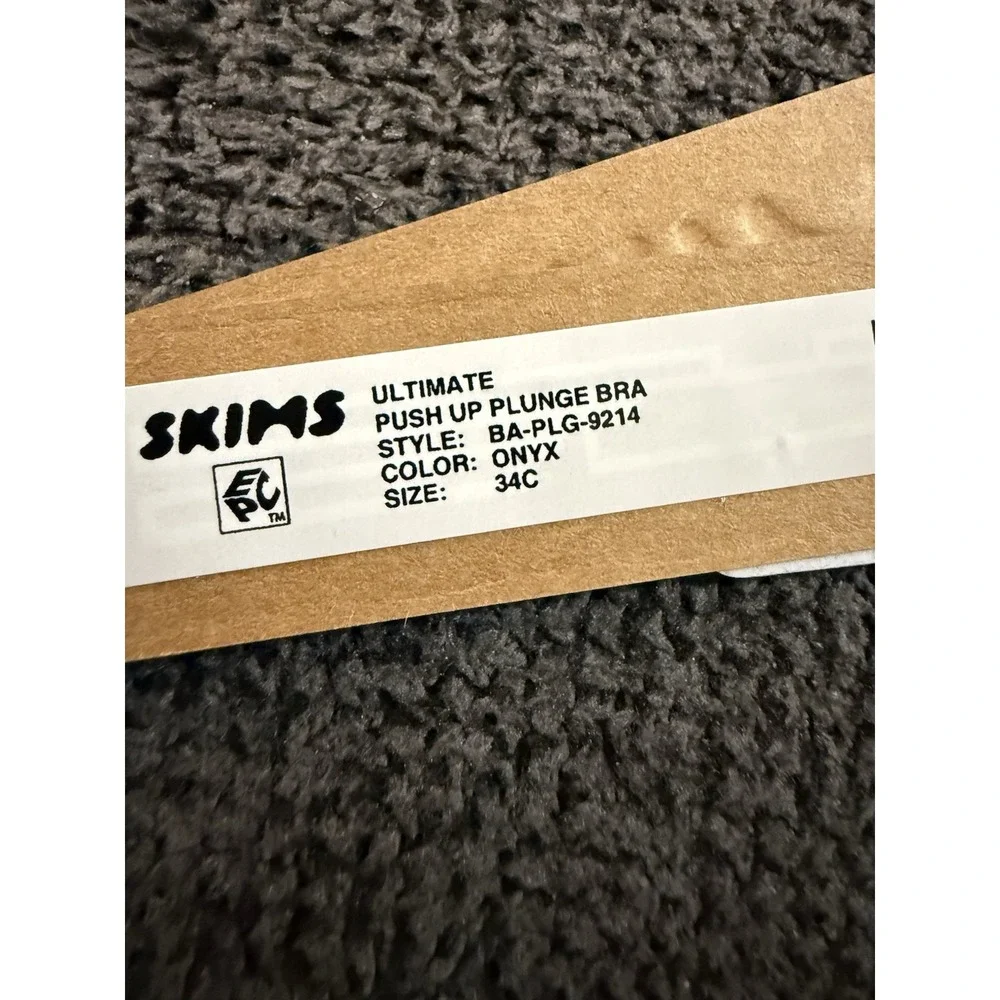 Skims Ultimate Push Up Plunge Bra - NWT - Onyx - 34c - Picture 4 of 4